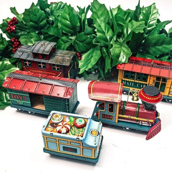 Hallmark Keepsake Yuletide Central & Town & Country Tin Litho Train Set Decor - Picture 3 of 14